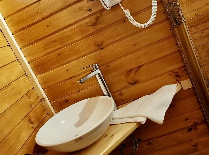 Toelgyes Menedek 2. Apartament Noszvaj